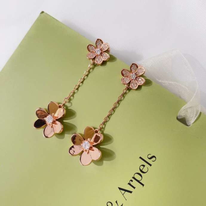Picture of Van Cleef Arpels Earring _SKUVanCleef&Arpelsearring09290416367